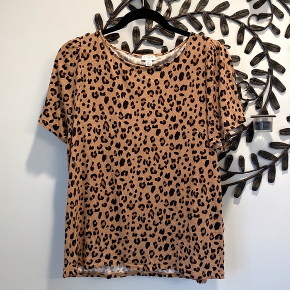J.CREW Puff/Flutter Sleeve Leapord T-shirt - Picture 2 of 5